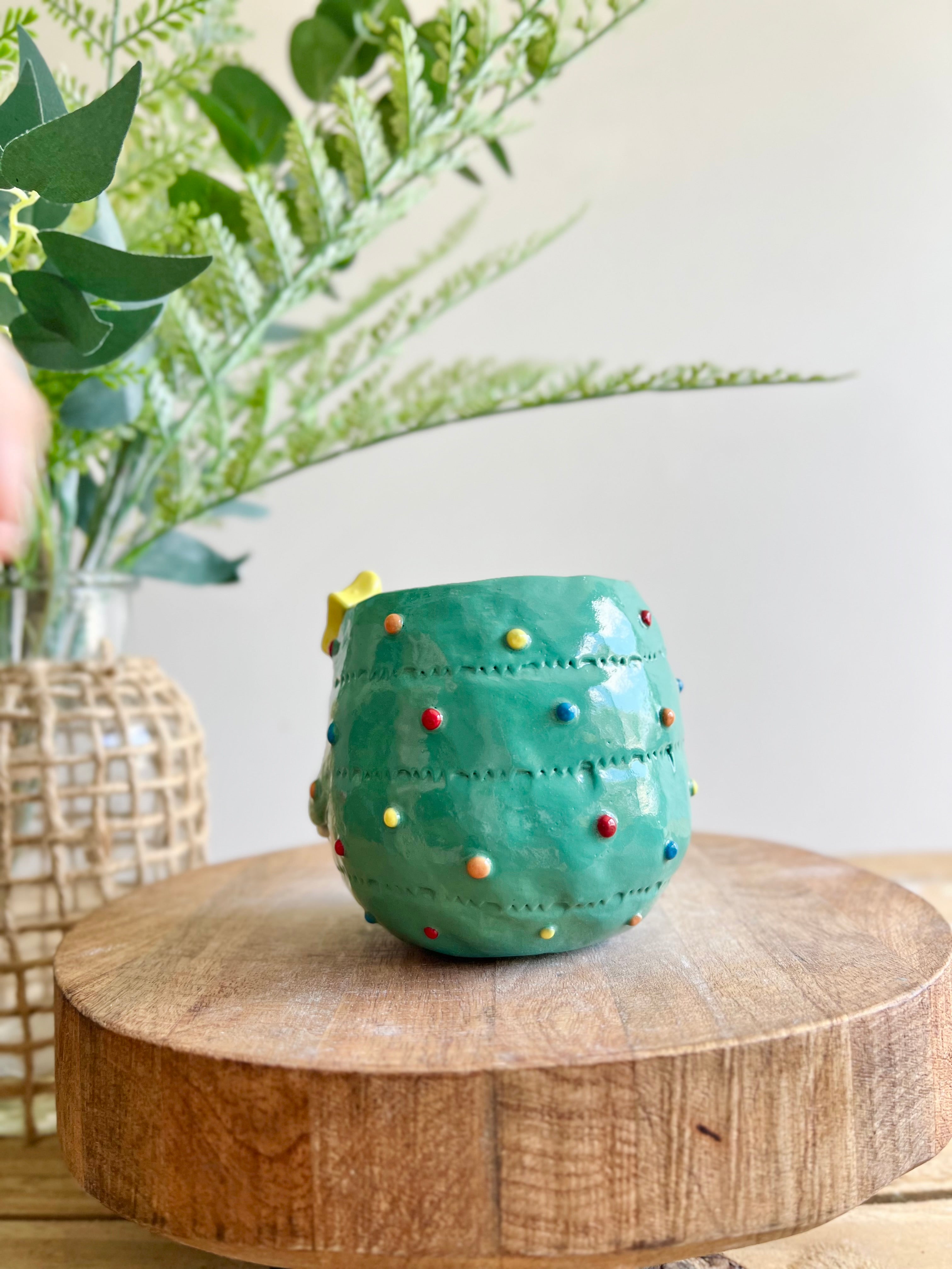 Christmas tree mug with gingerbread and present friend