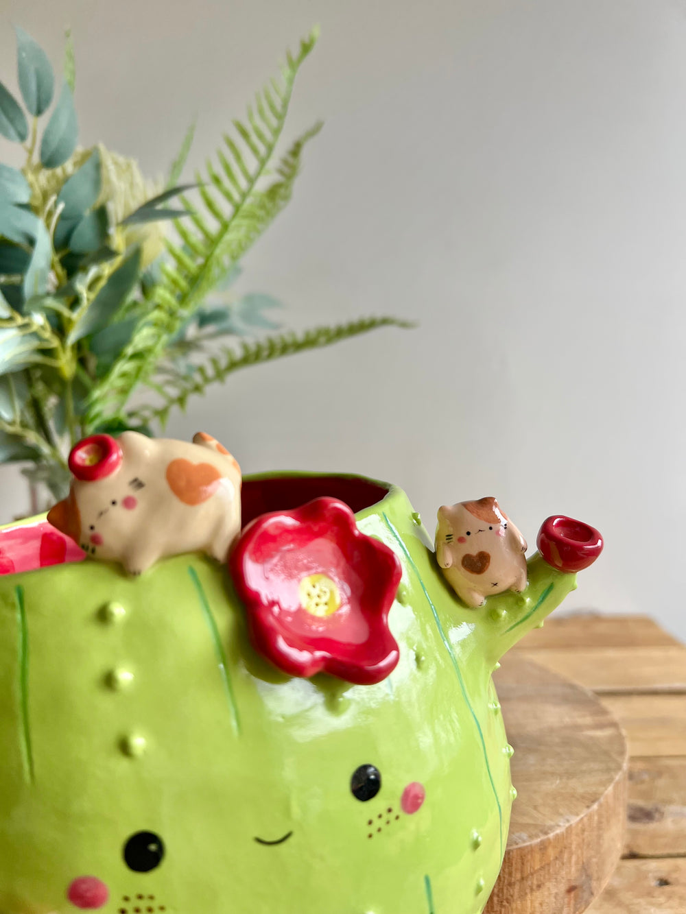 Large planter pot (no drainage hole), photo 9 of 12