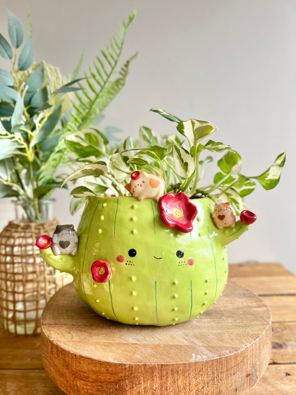 Large planter pot (no drainage hole), photo 7 of 12