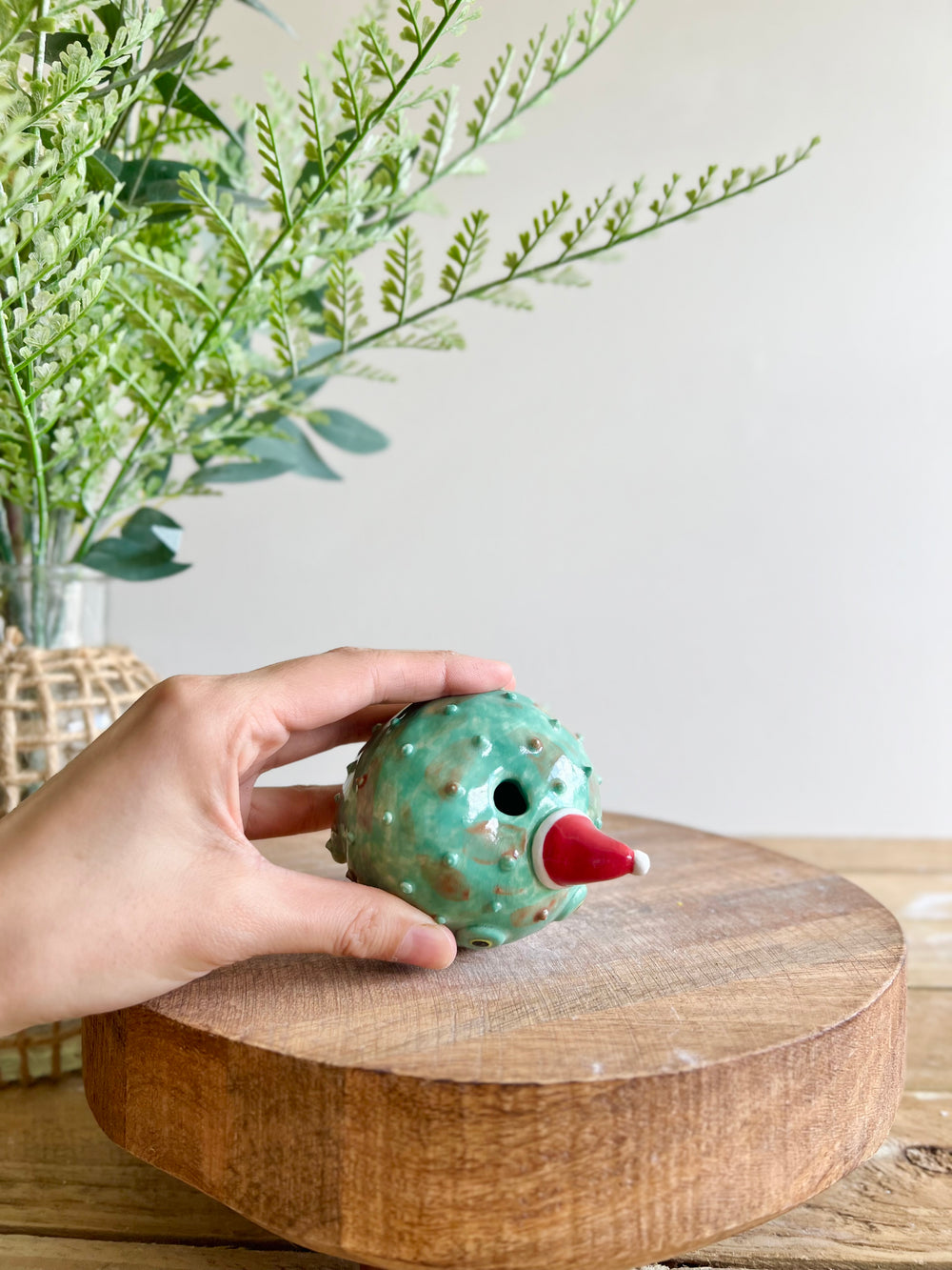 Festive grumpy Froggo bud vase #2, photo 8 of 11