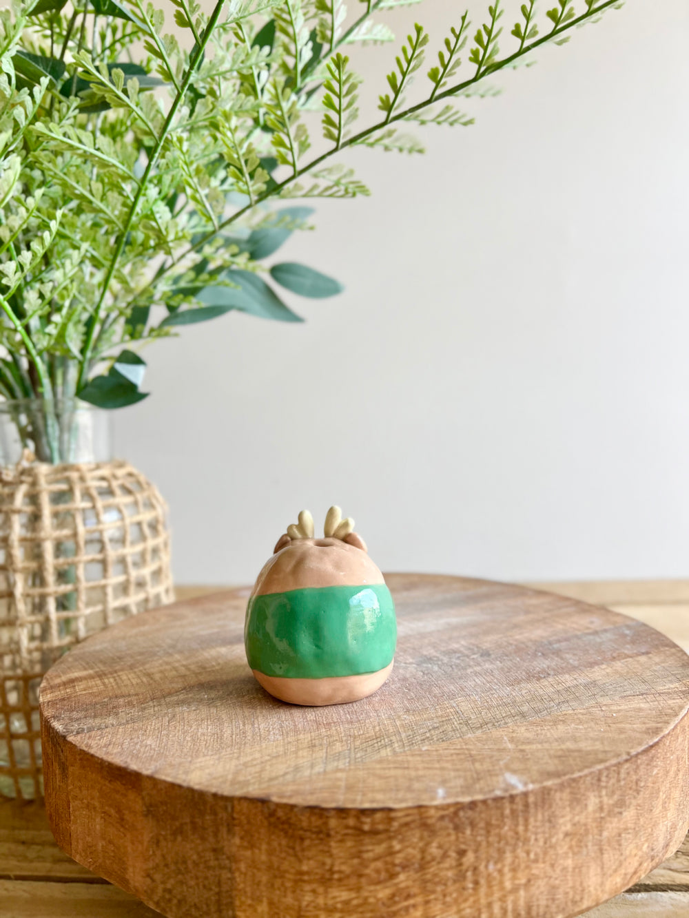 Green Christmas sweater reindeer bud vase, photo 4 of 9