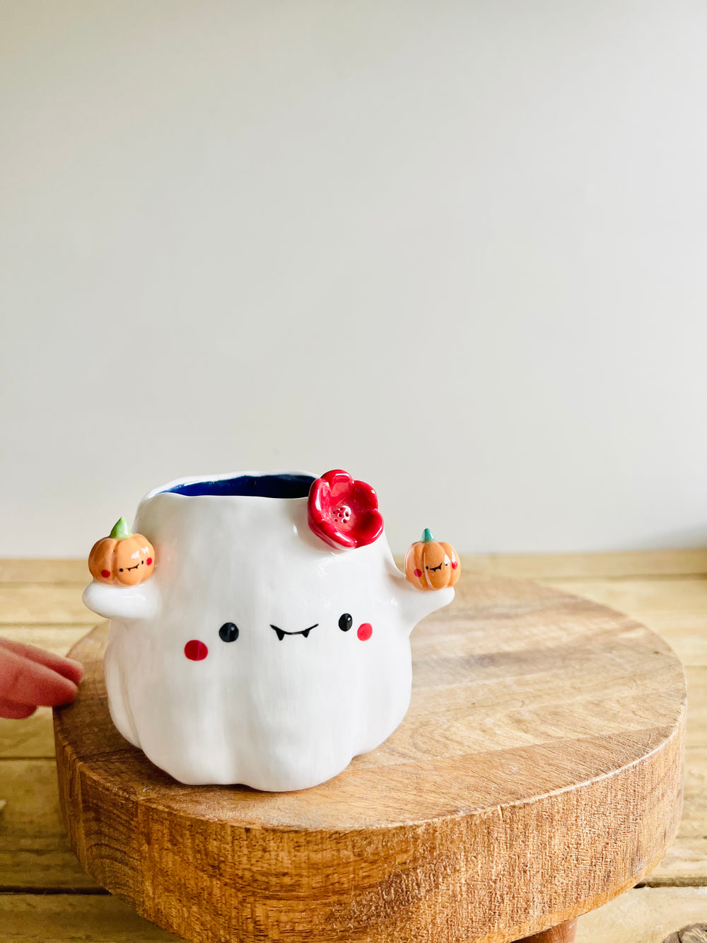 Ghost pot with pumpkin friends, photo 5 of 8