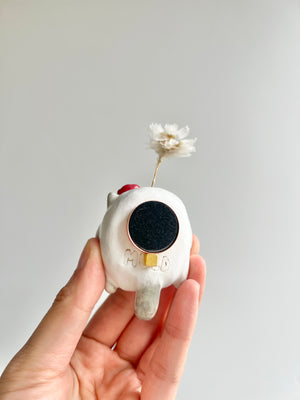 Bud vase magnet
