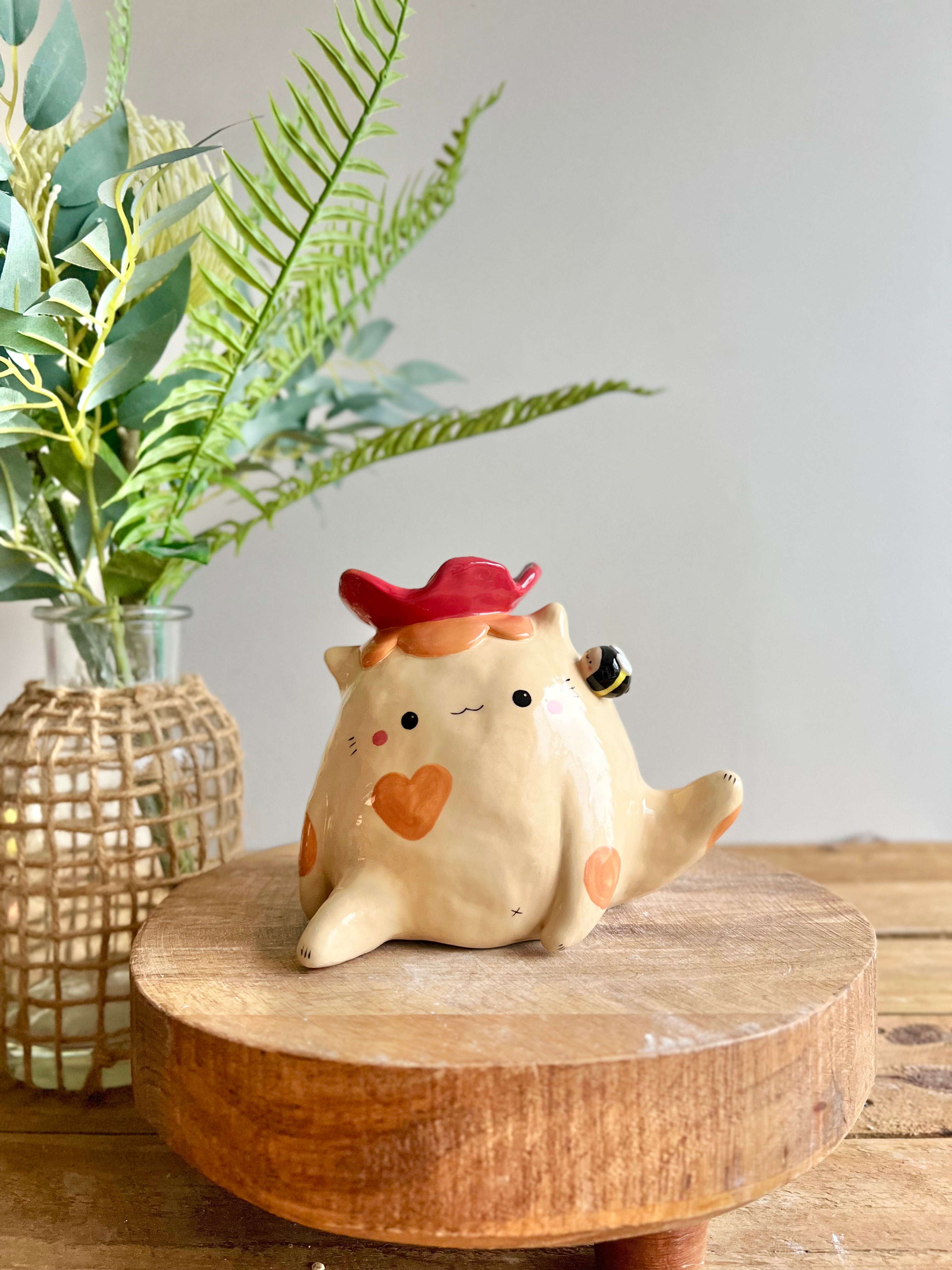 Desk ornament/trinket holder