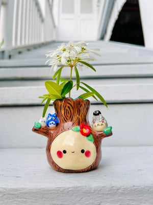 Happy Tree vase with Totoro friends