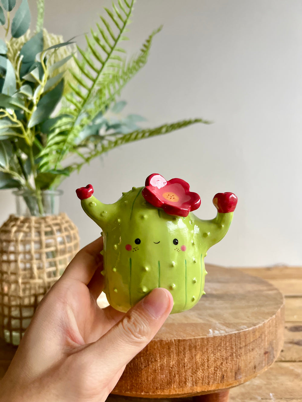 Bud vase, photo 7 of 9