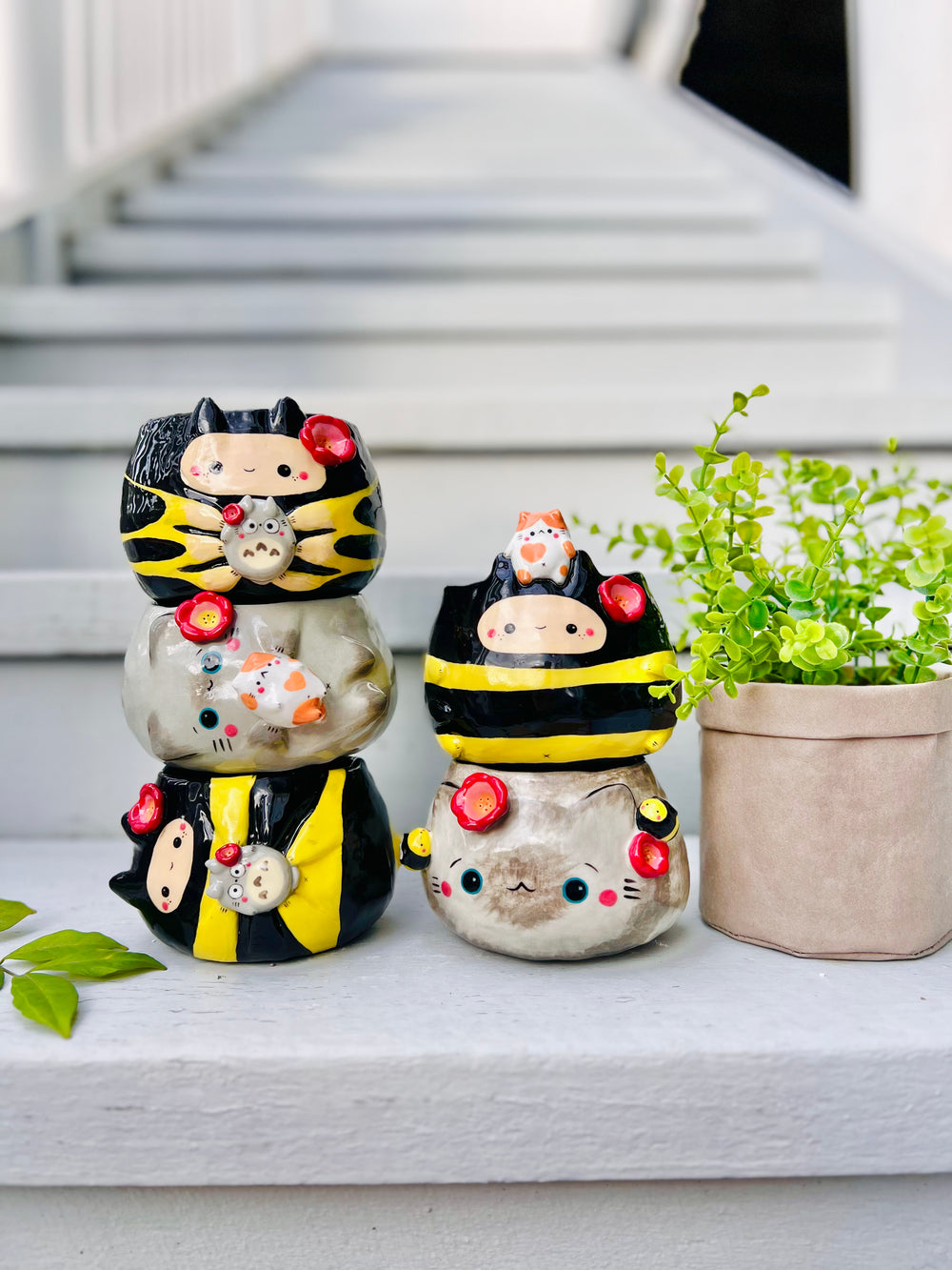 Grey cat head pot with bee friends, photo 8 of 8