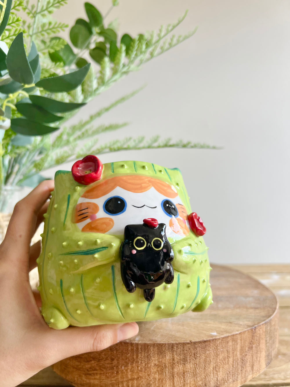 Flowery ginger CAT-us pot with black cat friend, photo 8 of 14