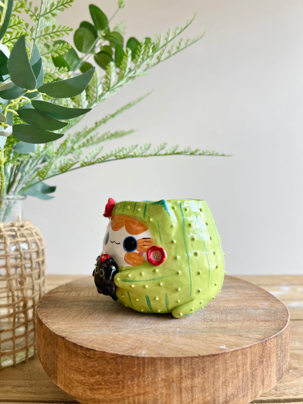 Flowery ginger CAT-us pot with black cat friend, photo 7 of 14