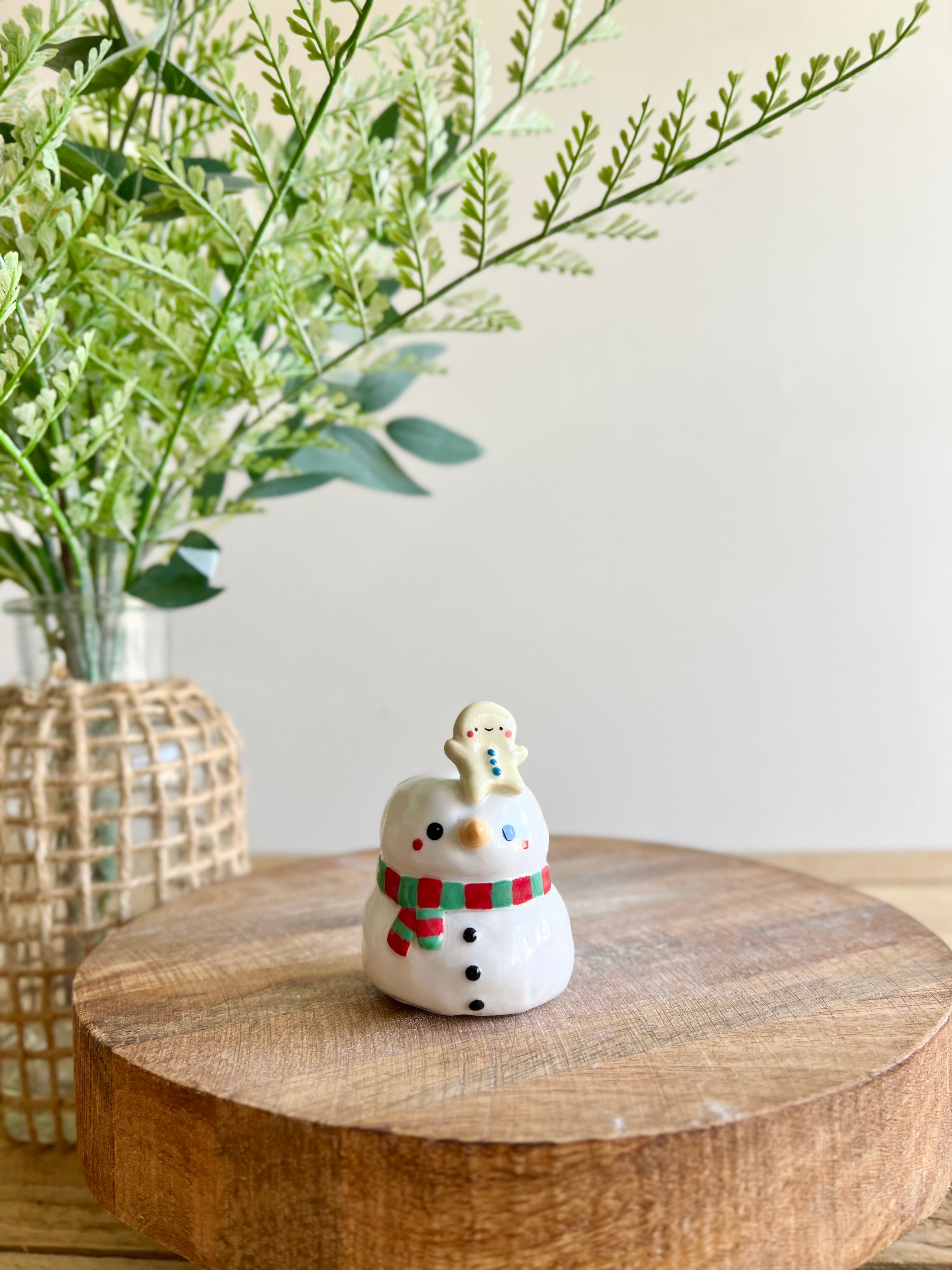 Snowman with gingerbread friend bud vase