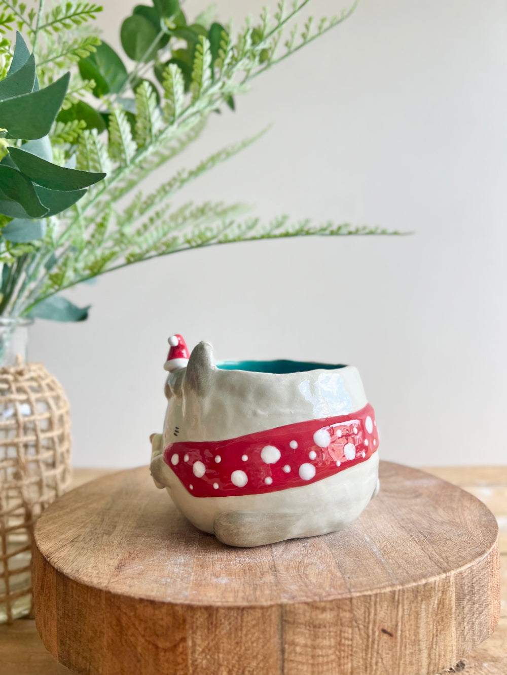 Festive grey bunny pot with gingerbread friend, photo 5 of 10