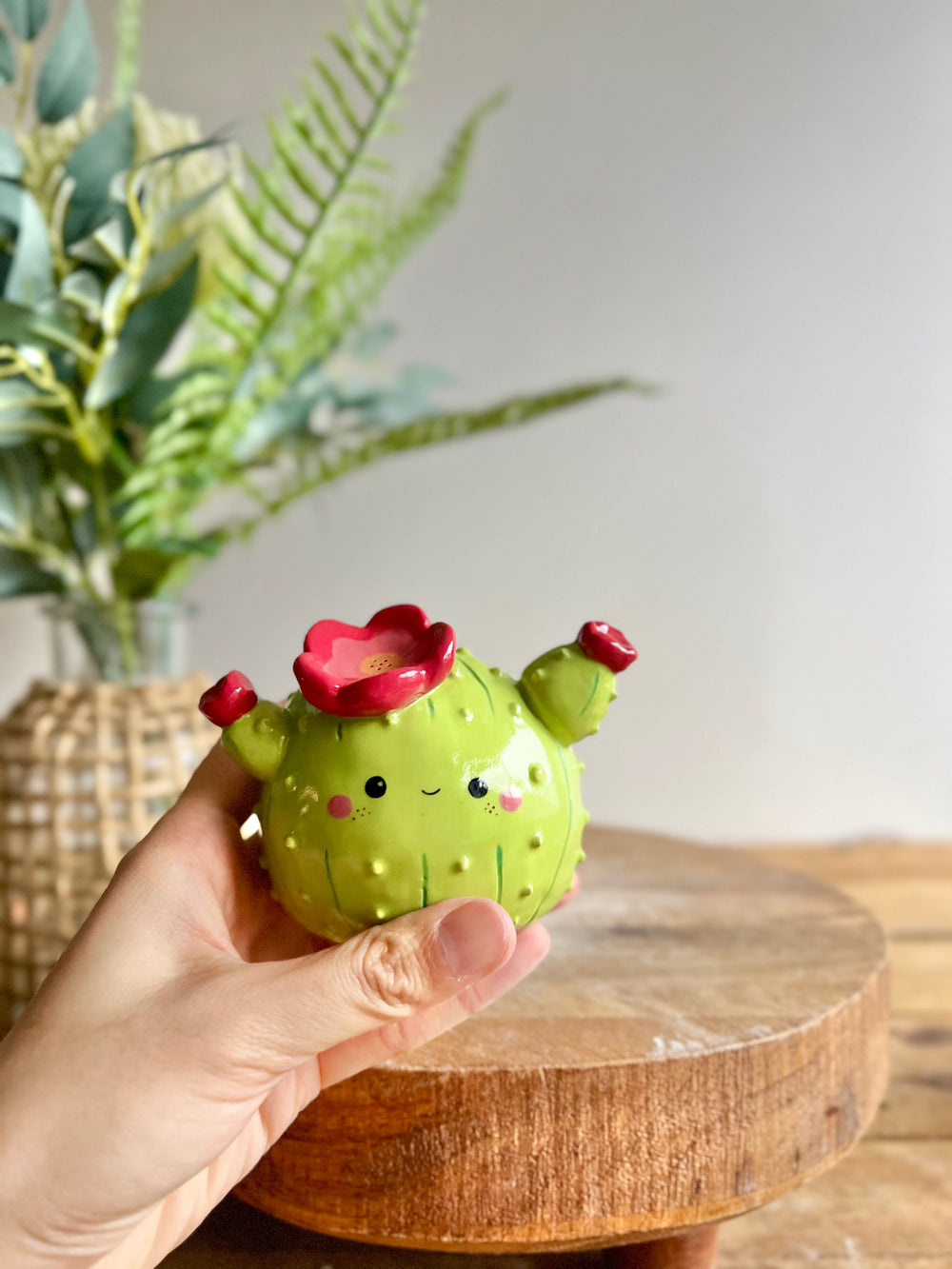 Bud vase, photo 9 of 10