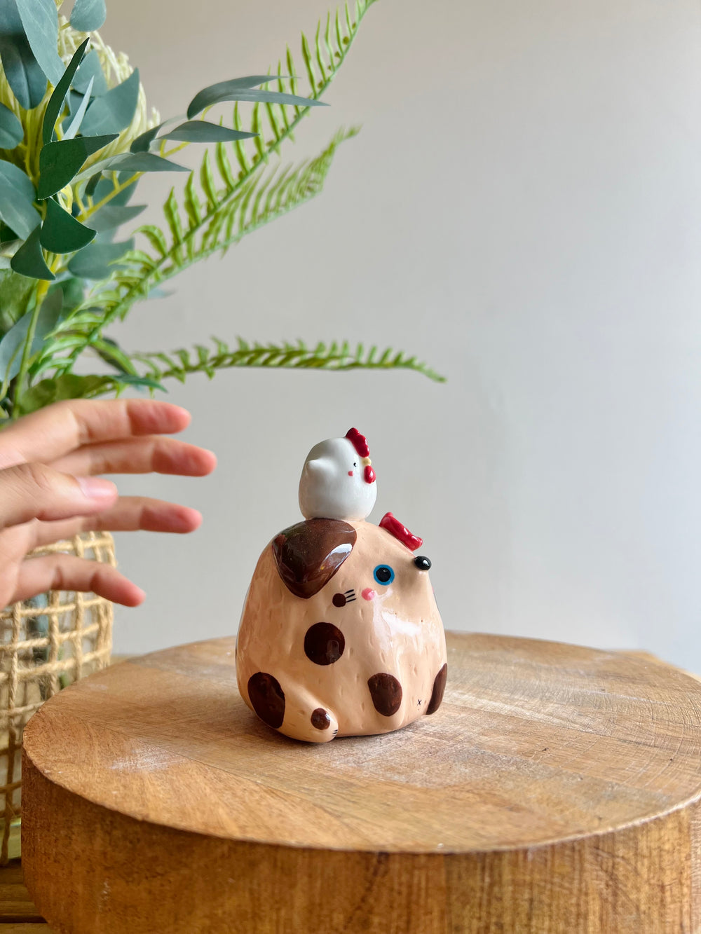 Bud vase, photo 3 of 10