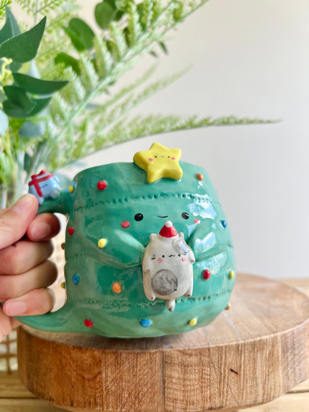 Christmas tree mug with grey cat and present friend, photo 8 of 14