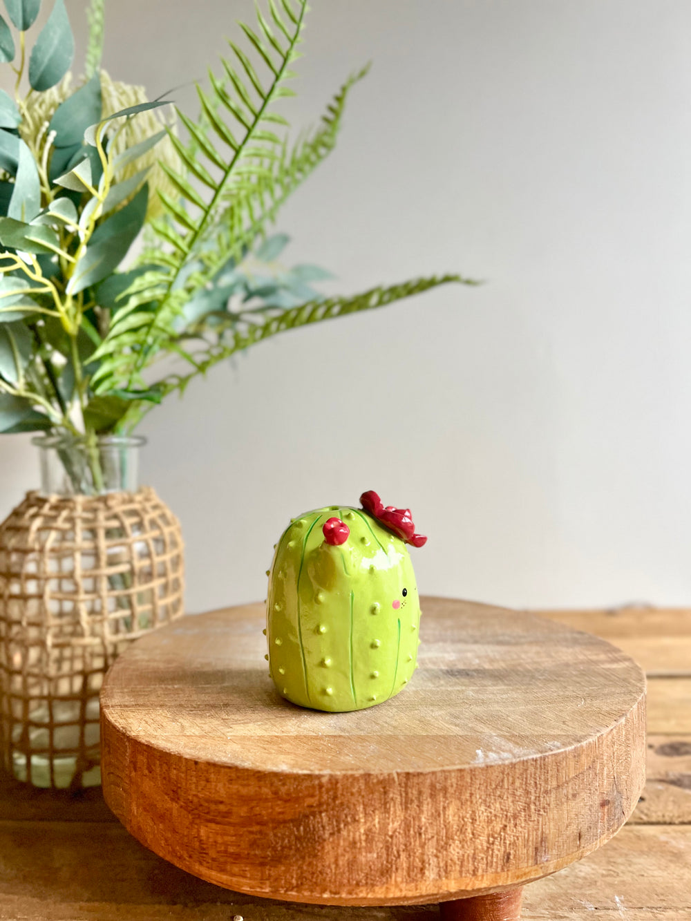 Bud vase, photo 3 of 9