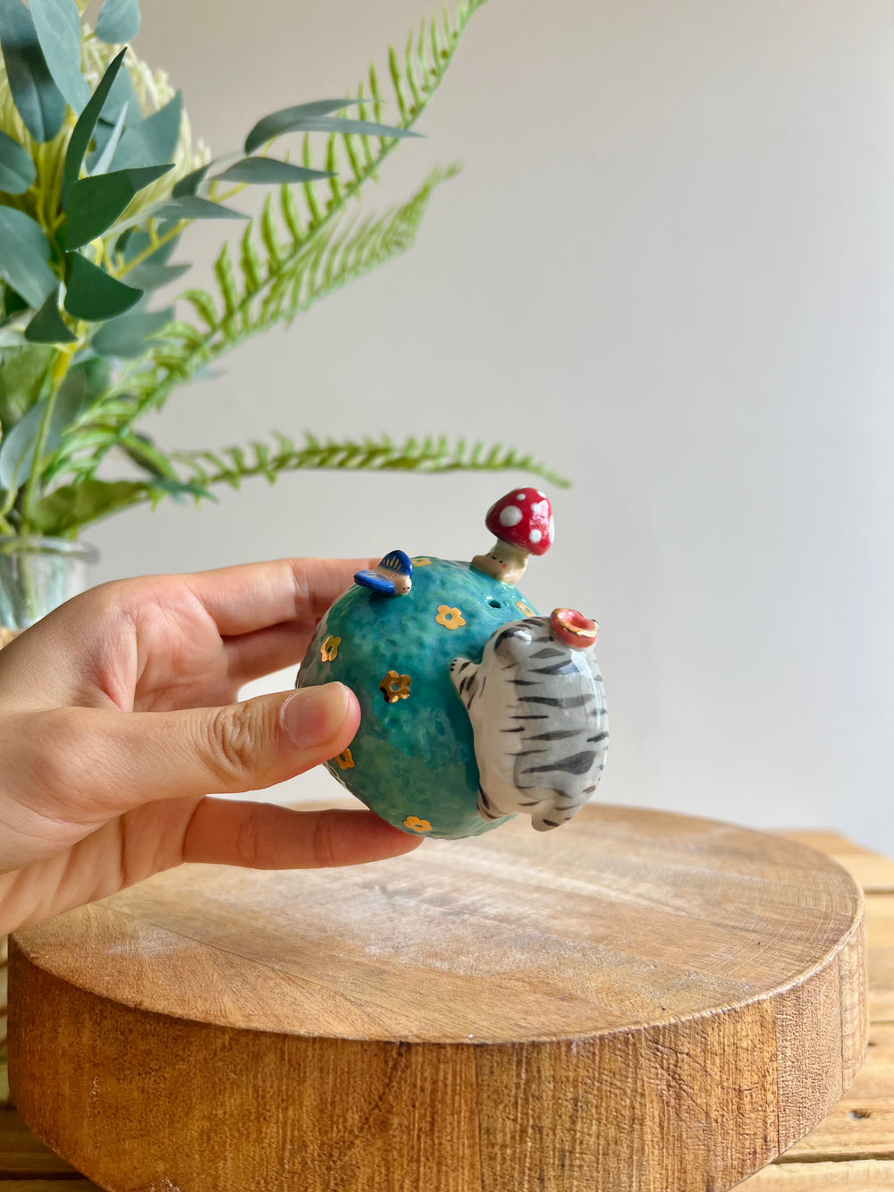 Bud vase, photo 9 of 11