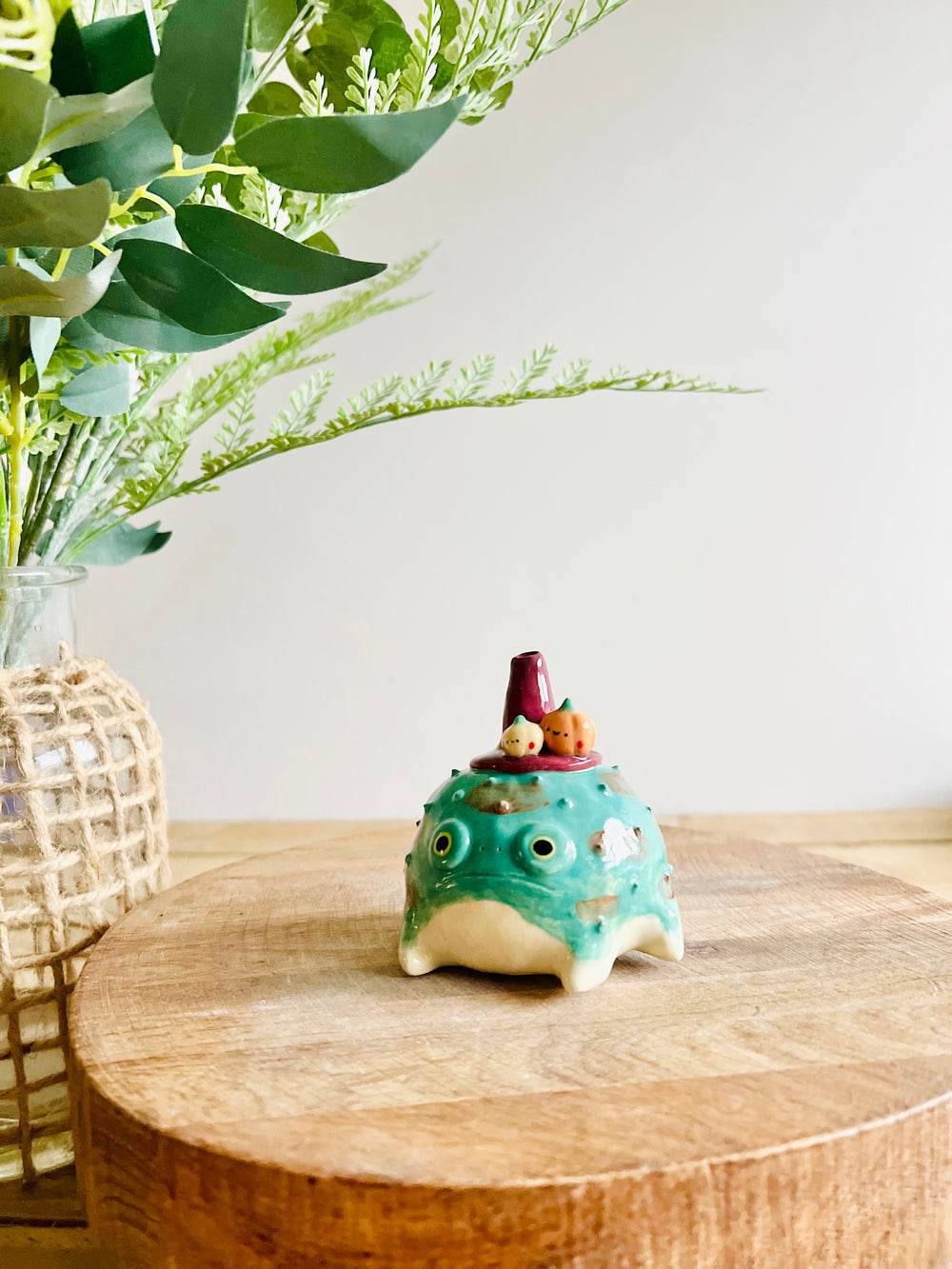Grumpy Froggo witch with pumpkin friends bud vase, photo 6 of 10