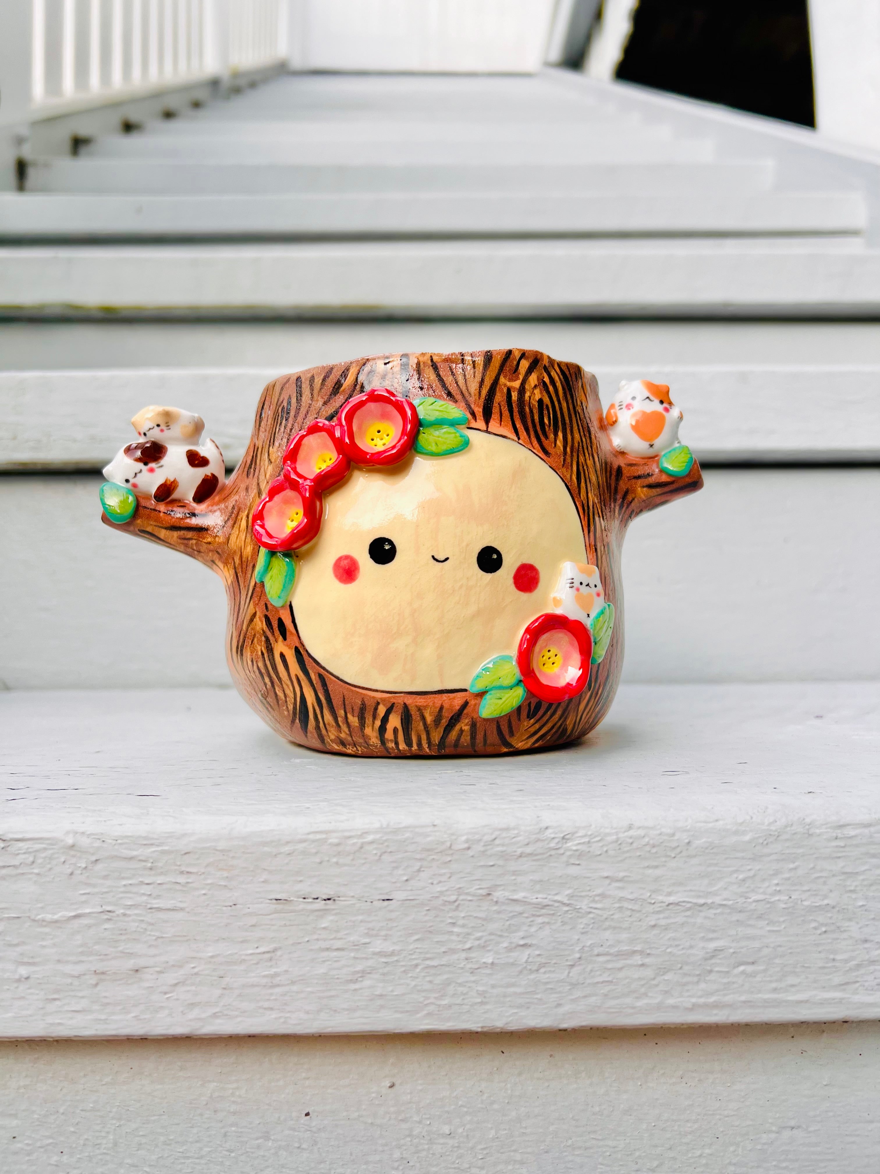 Happy tree pot with cat friends