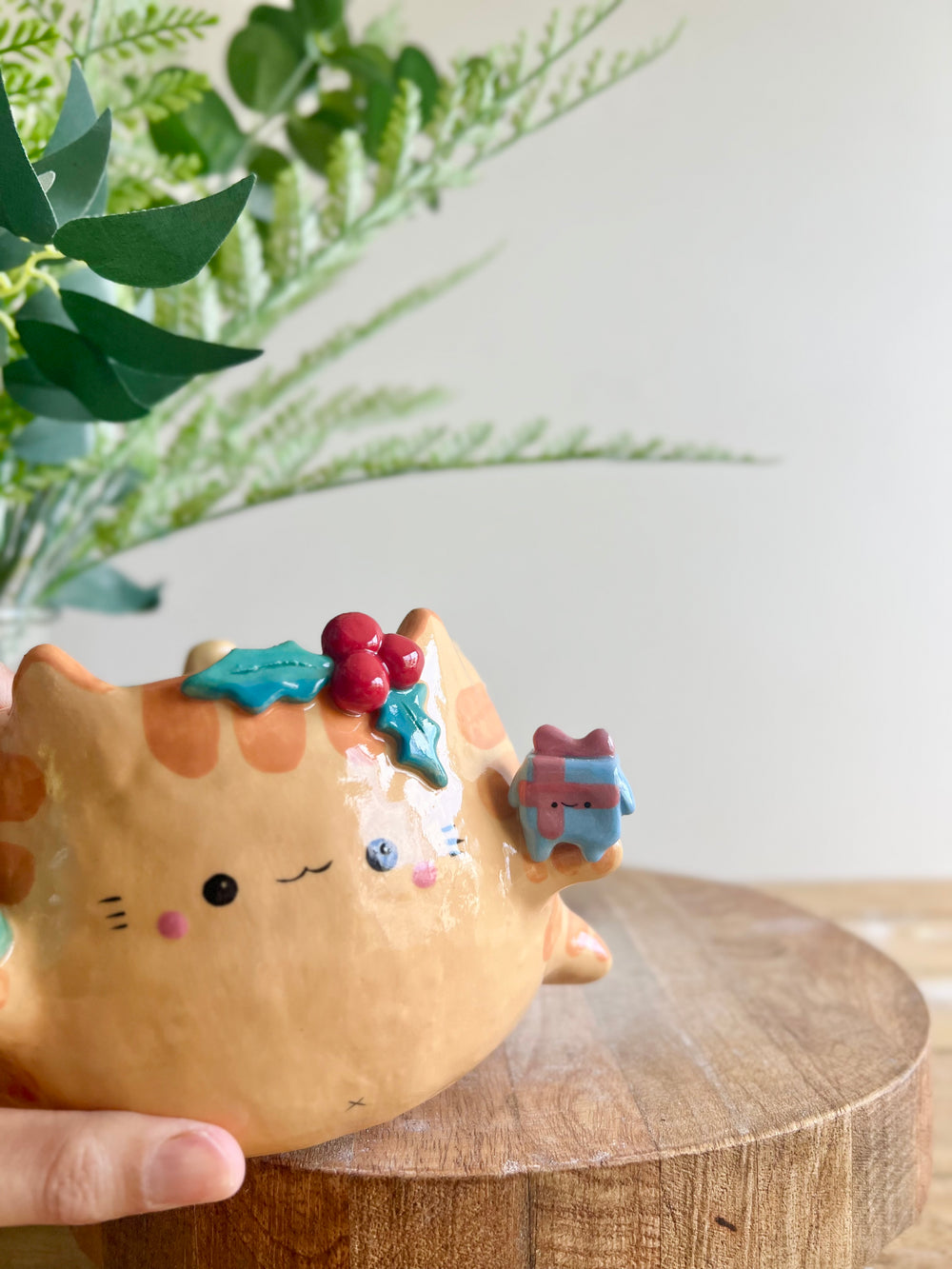 Gift bearing festive Ginger cat pot with Christmas tree friend, photo 8 of 12