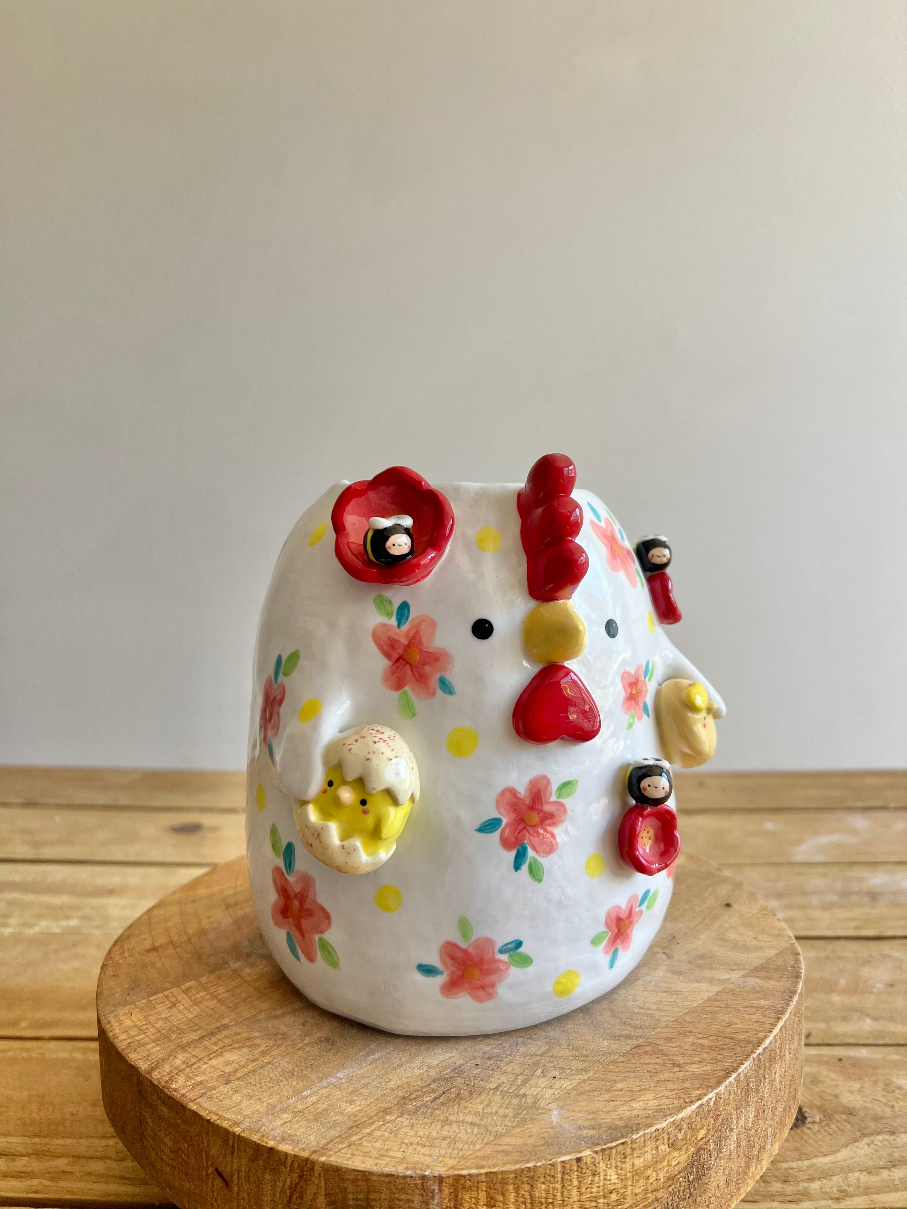 Large Chicken pot/vase