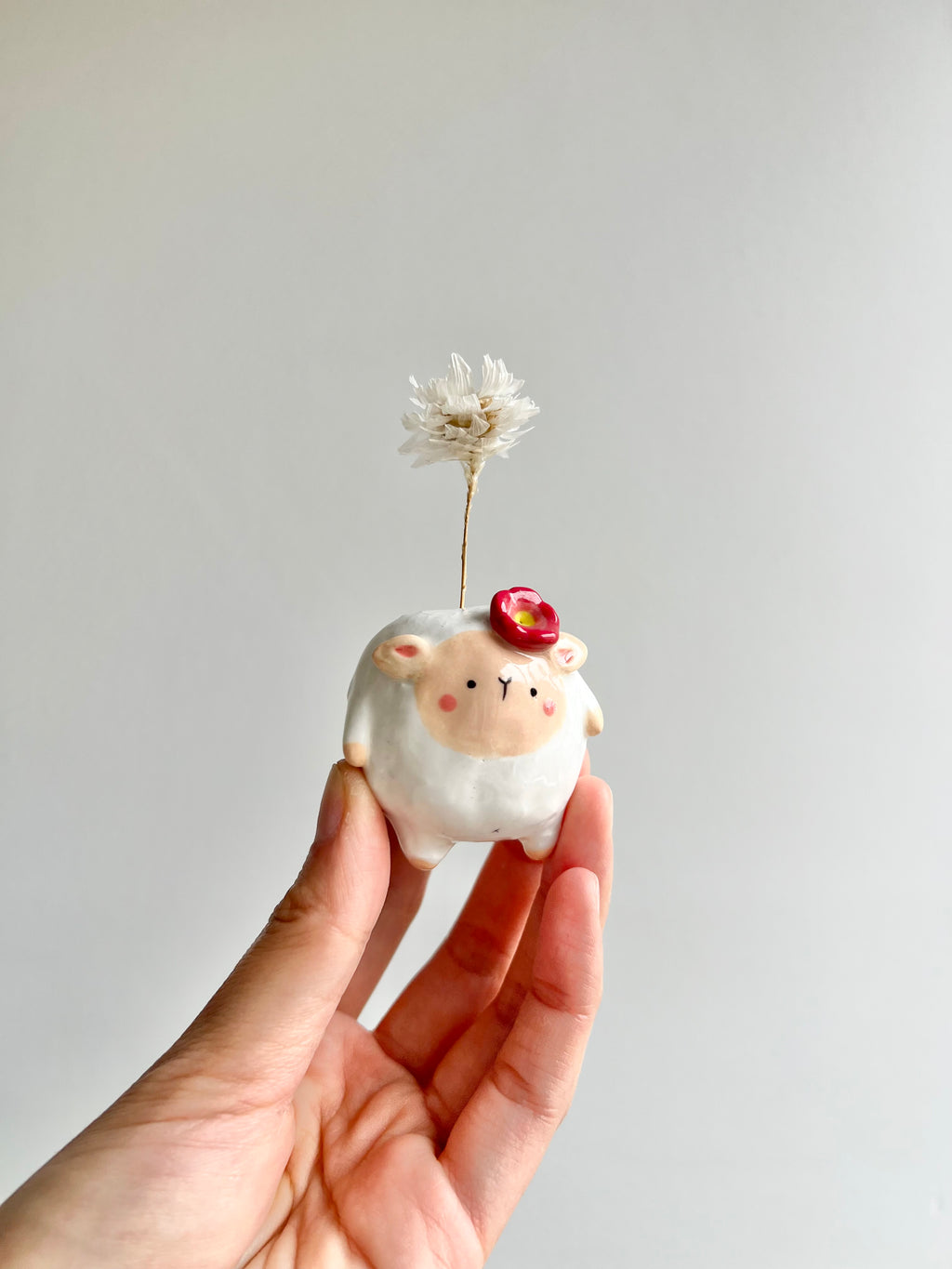 Bud vase magnet