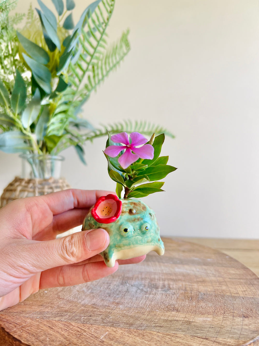 Grump Froggo bud vase #1, photo 7 of 7