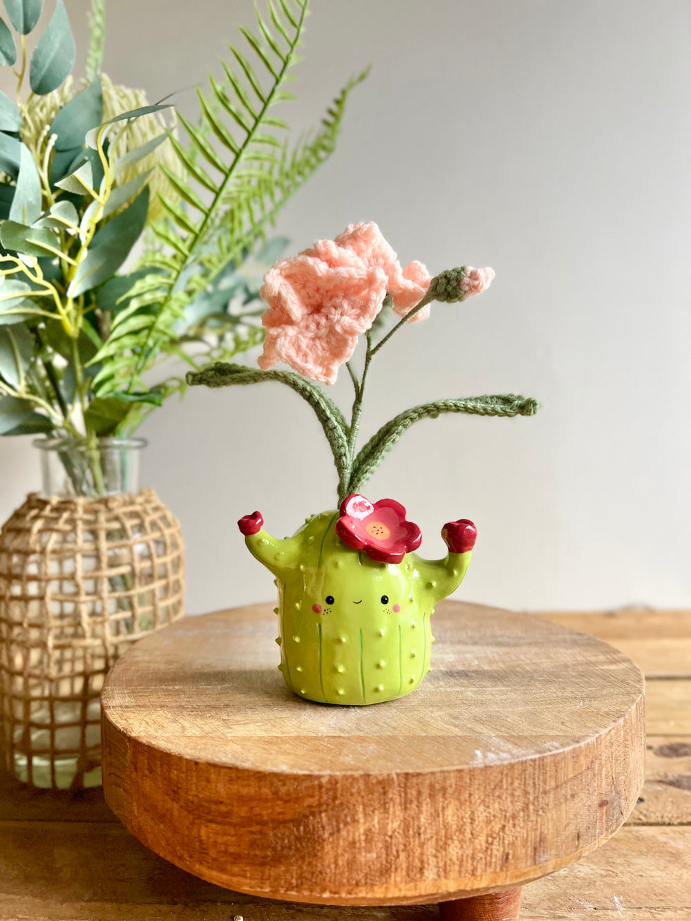 Bud vase, photo 2 of 9