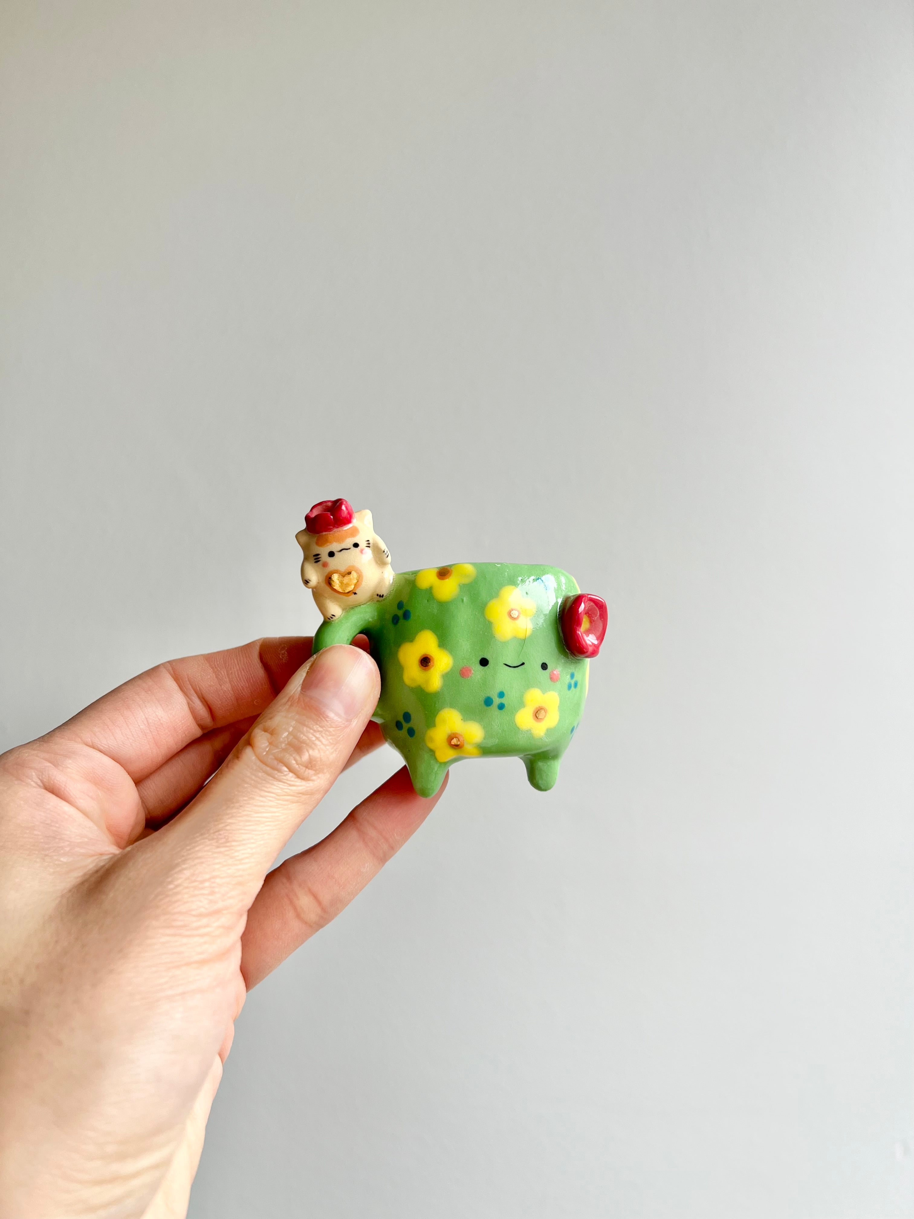Mug magnet