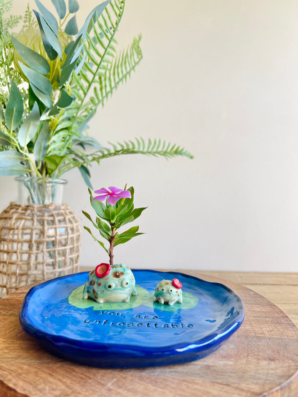 UnFROGgetable grump froggo trinket dish with bud vase, photo 4 of 6
