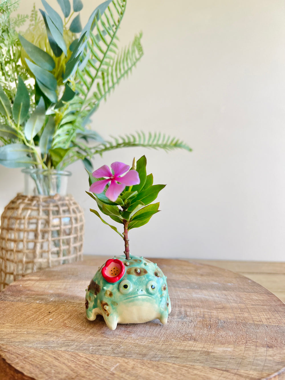 Grump Froggo bud vase #2, photo 1 of 8