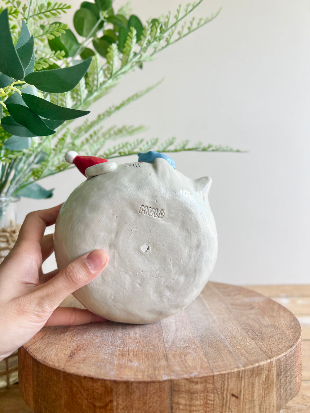 Festive sideways Totoro pot with Chibi Totoro friends, photo 11 of 11