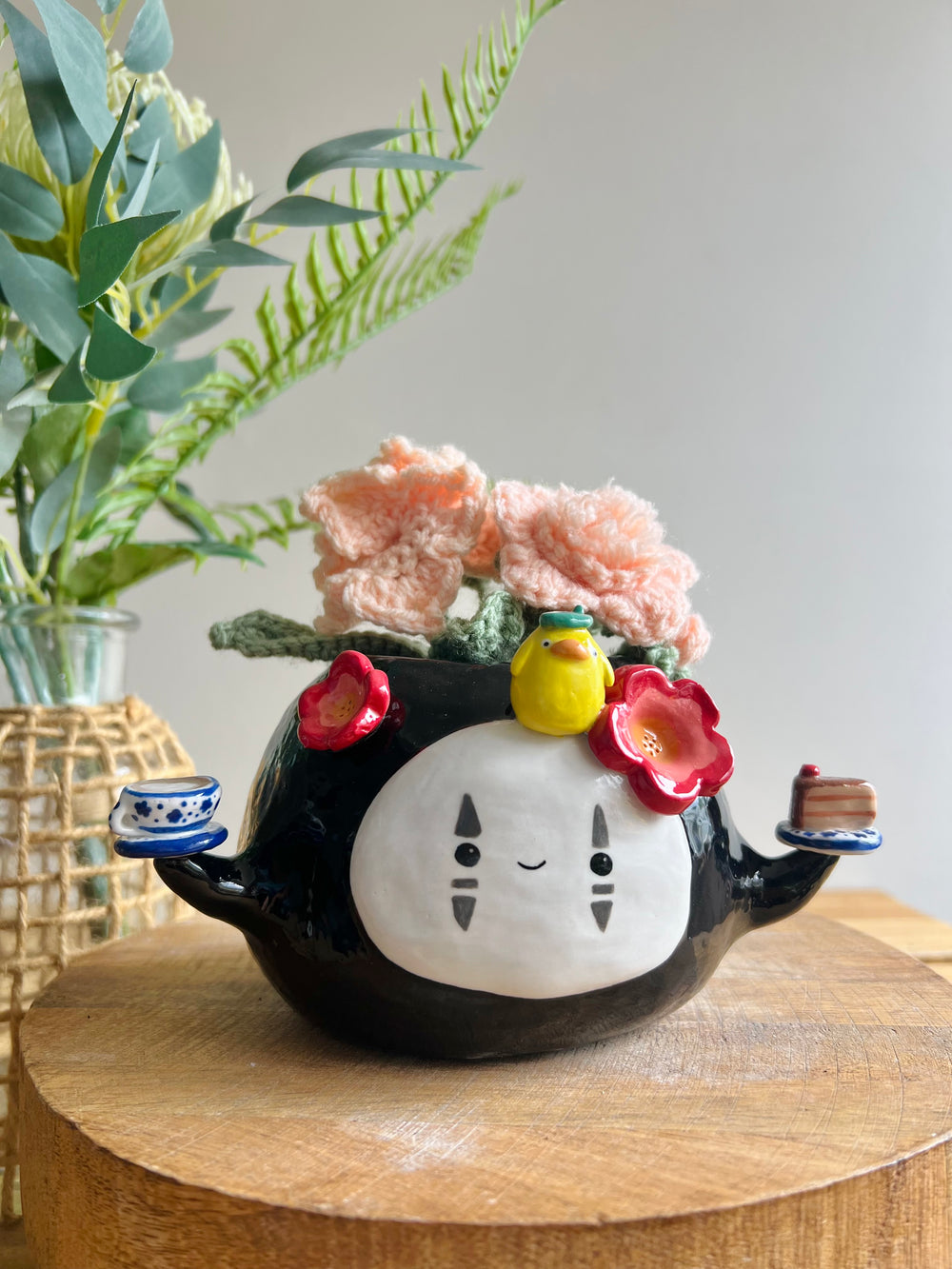 Tea time pot/vase, photo 1 of 12