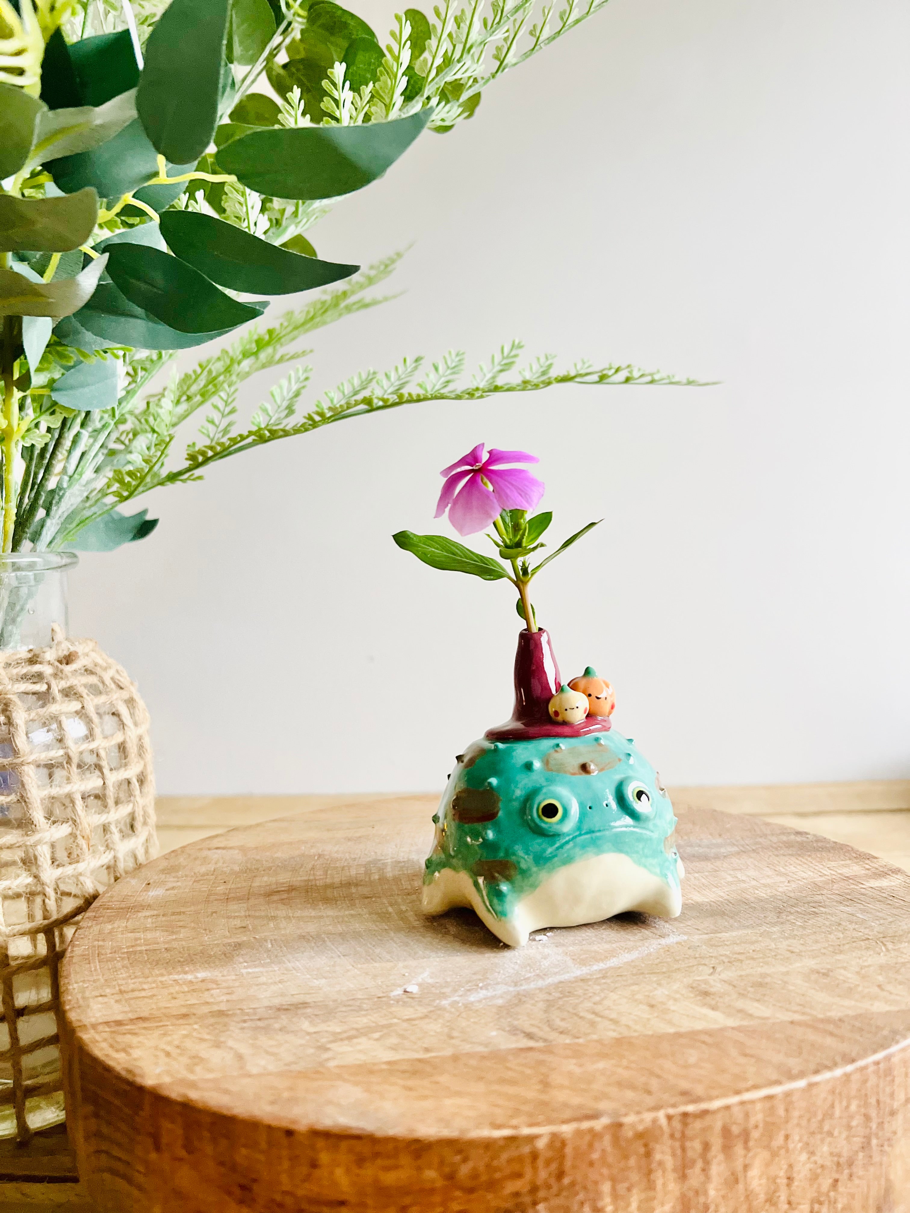 Grumpy Froggo witch with pumpkin friends bud vase