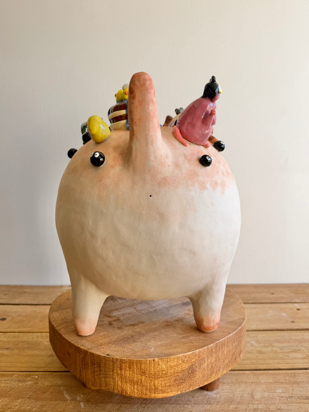 A Very Spirited Chubby Cat — image 3, photo 3 of 14