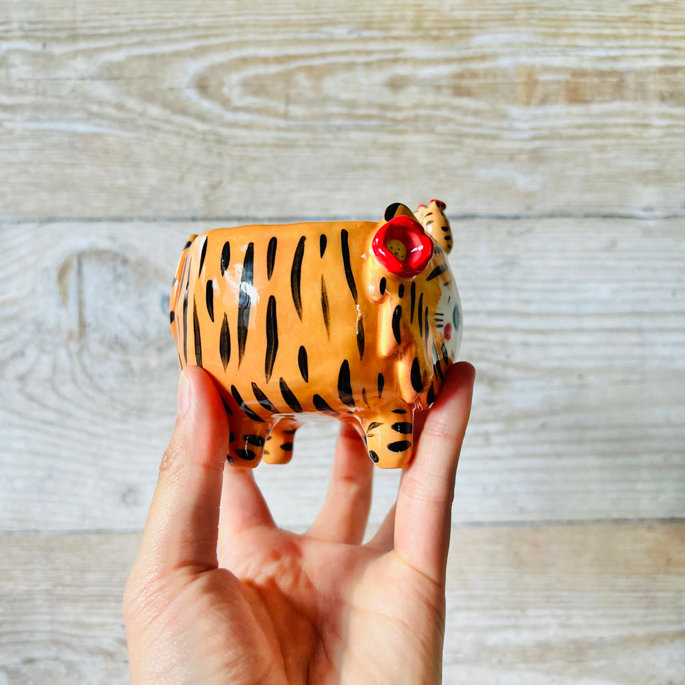 Leggy flowery TIGER BOWL with tiger babies, photo 2 of 8