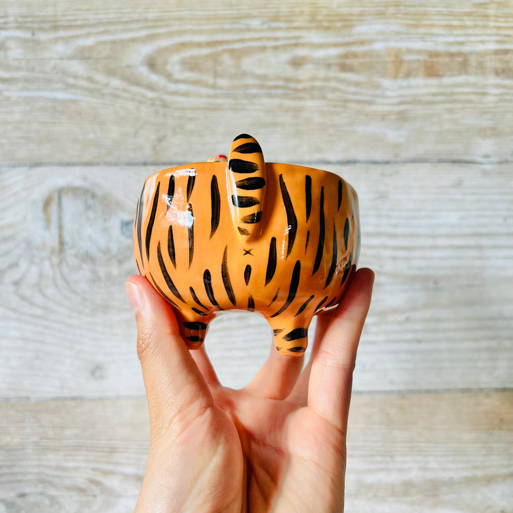 Leggy flowery TIGER BOWL with tiger babies, photo 5 of 8