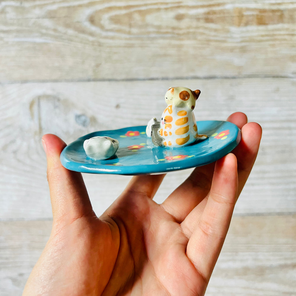 Green flowery Cat family trinket dish, photo 9 of 10