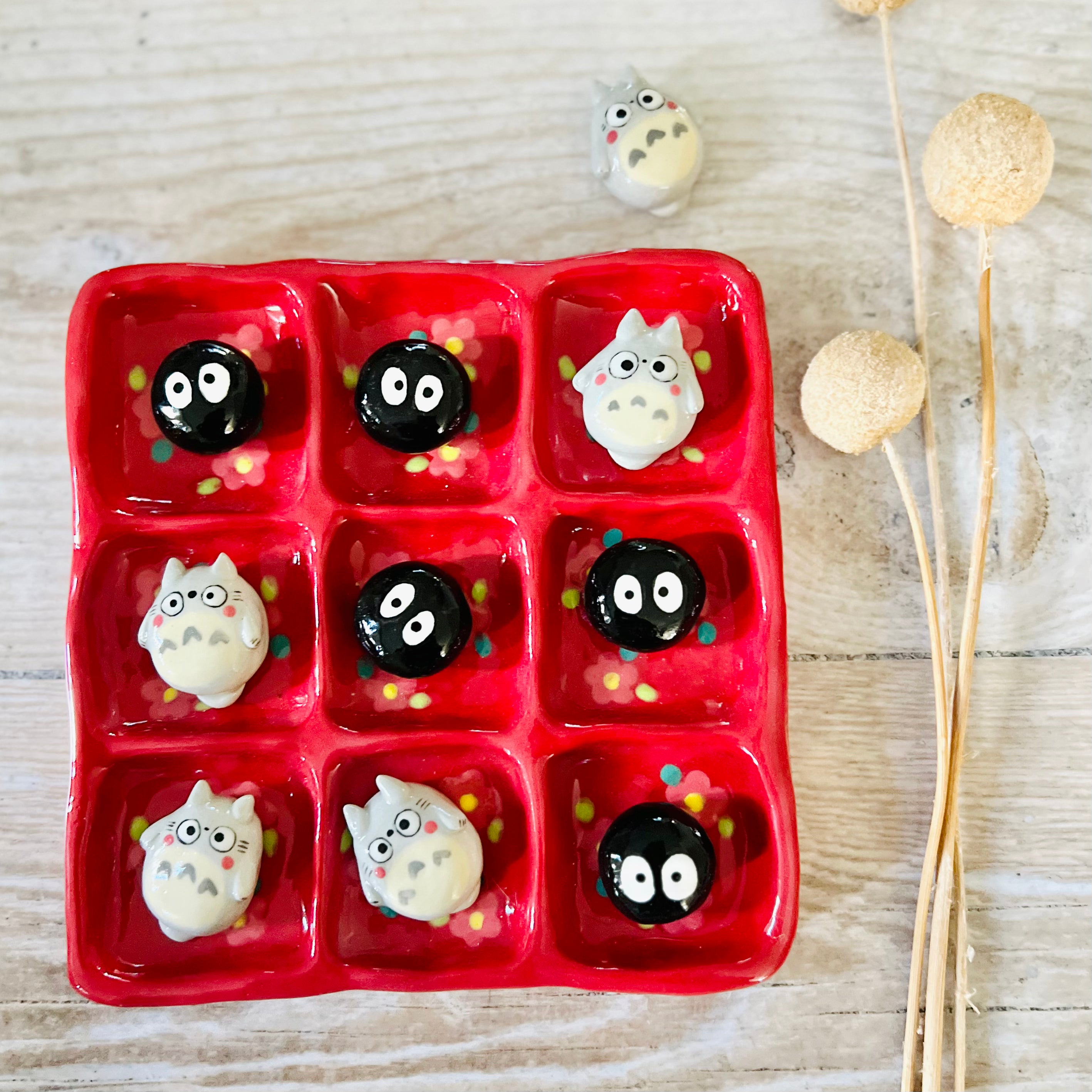 TIC TAC TOE - Totoro and Soot Sprites