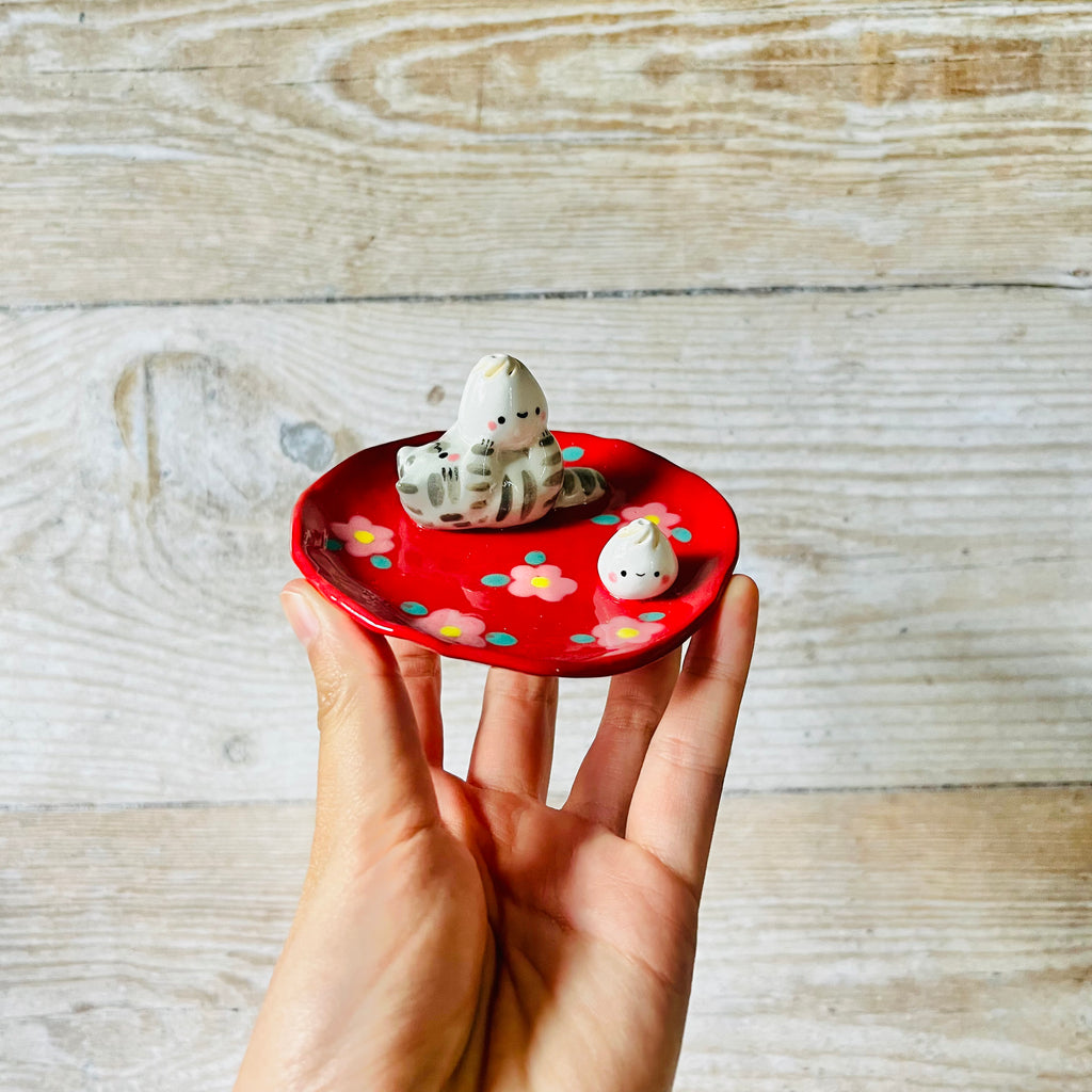 Red flowery cat with dumplings trinket dish