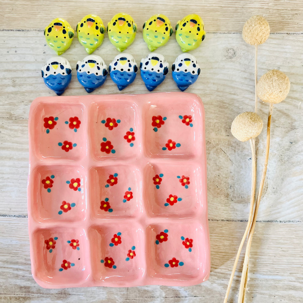 TIC TAC TOE - Budgies, photo 1 of 2