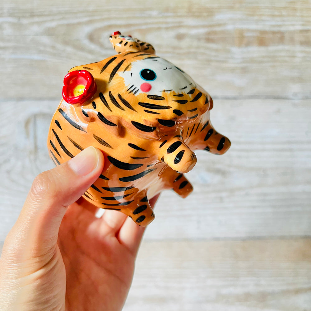 Leggy flowery TIGER BOWL with tiger babies, photo 7 of 8