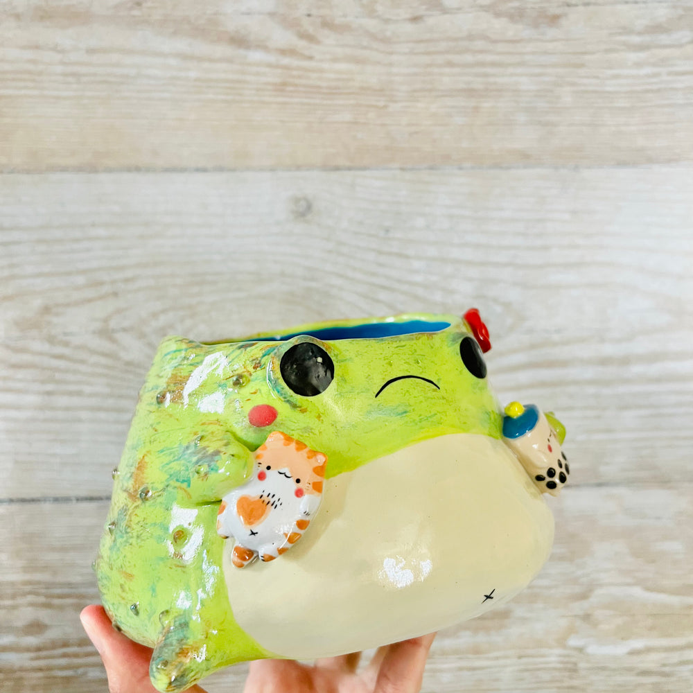Grumpy Frog pot with cat and BBT friend, photo 9 of 9