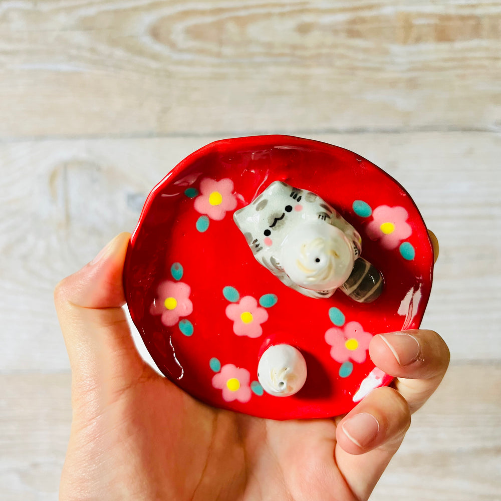 Red flowery cat with dumplings trinket dish, photo 2 of 8