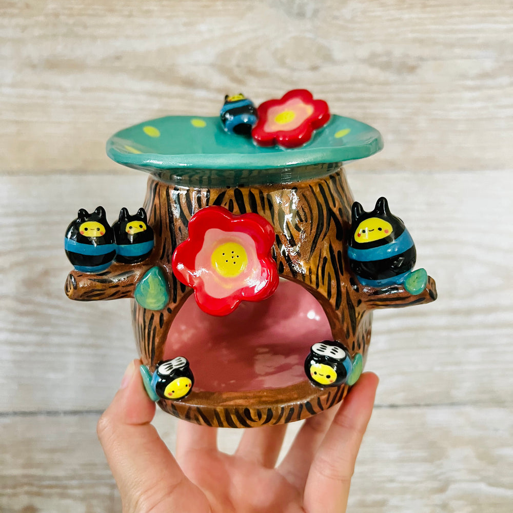Blue Banded Bees Happy Tree Oil Burner, photo 1 of 6