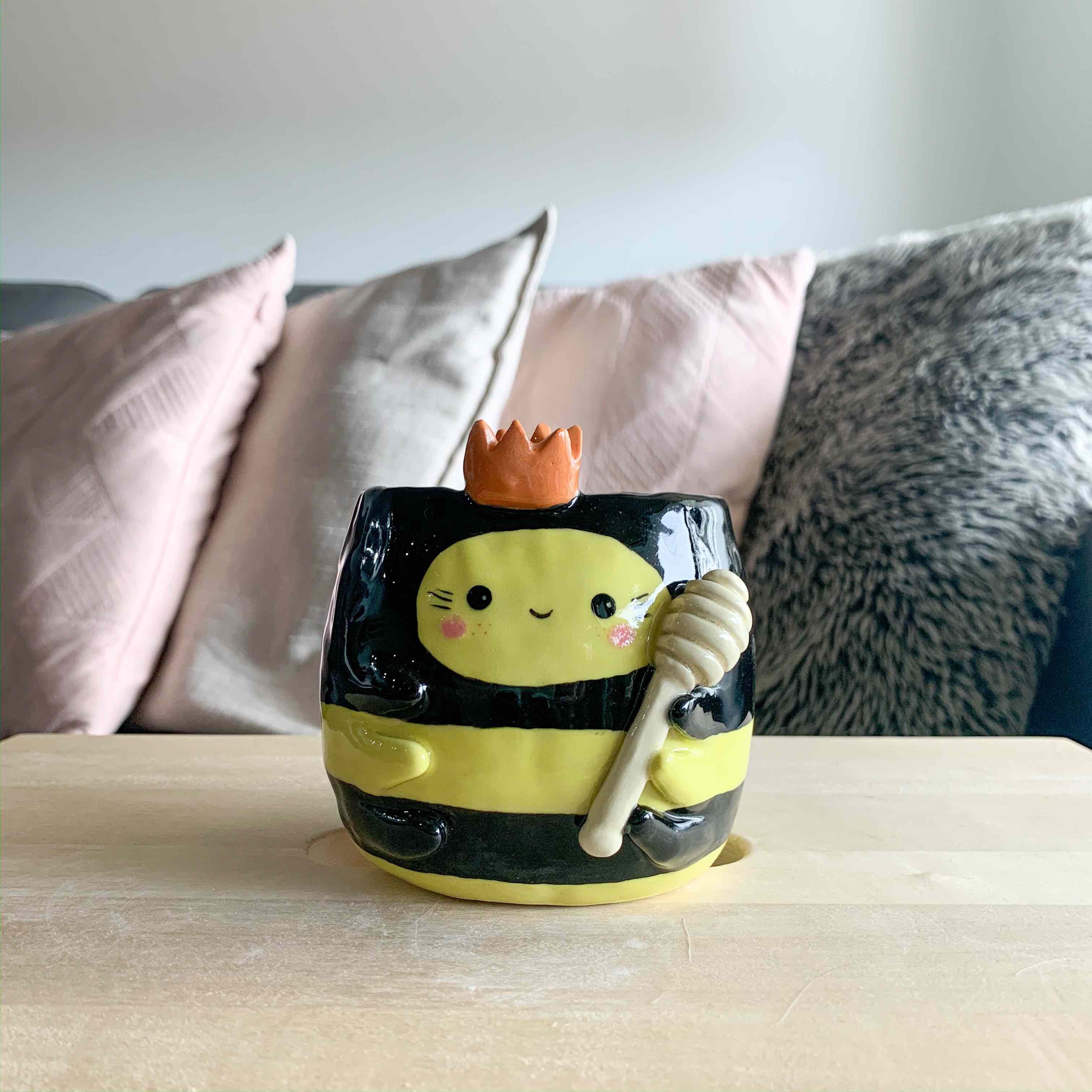 Queen Bee with Honey Dipper Sceptre Pot