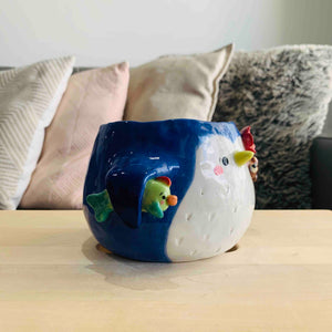 Flowery Penguin Pot with Fish and Armpit Bear Friend