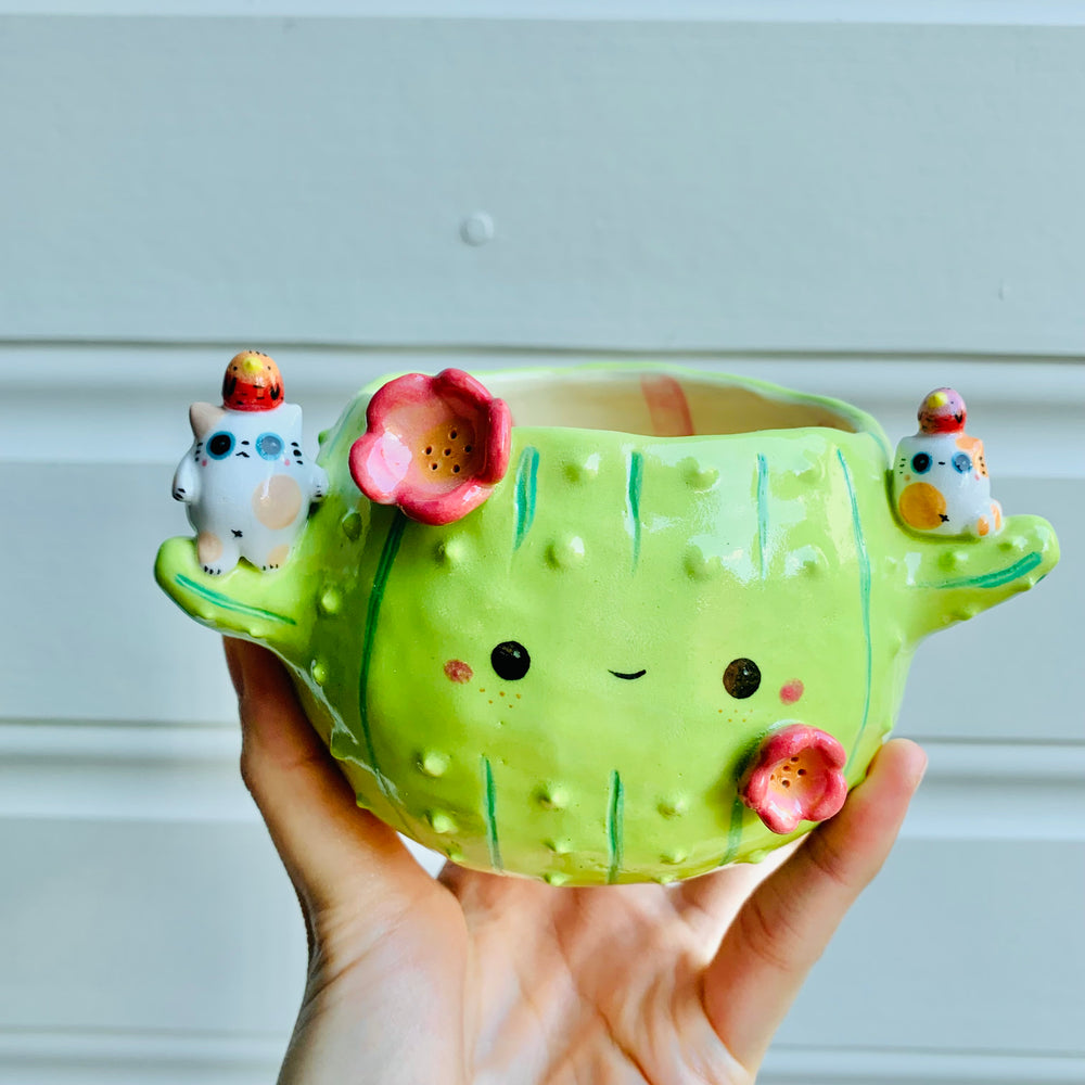 Flower cactus pot with cat and bird friends, photo 7 of 10