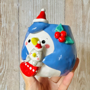 STOCKING PENGUIN POT with penguin baby