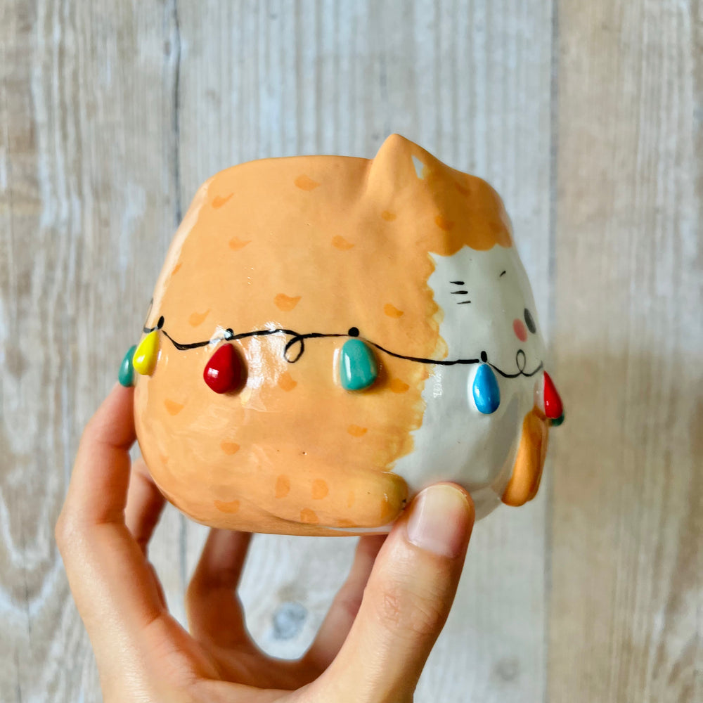 CHRISTMAS LIGHTS GINGER CAT POT, photo 2 of 7