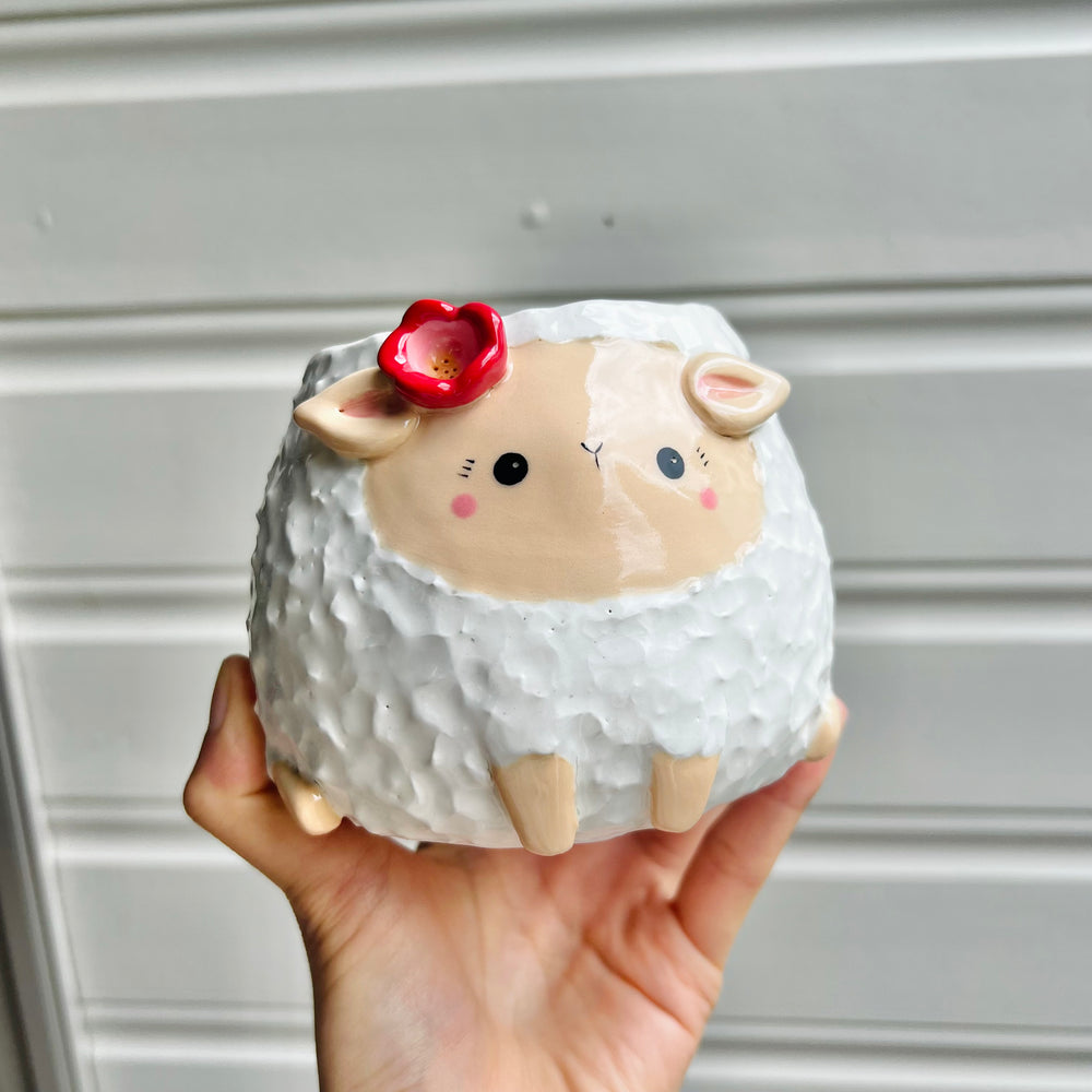 Flowery sheep pot, photo 7 of 10